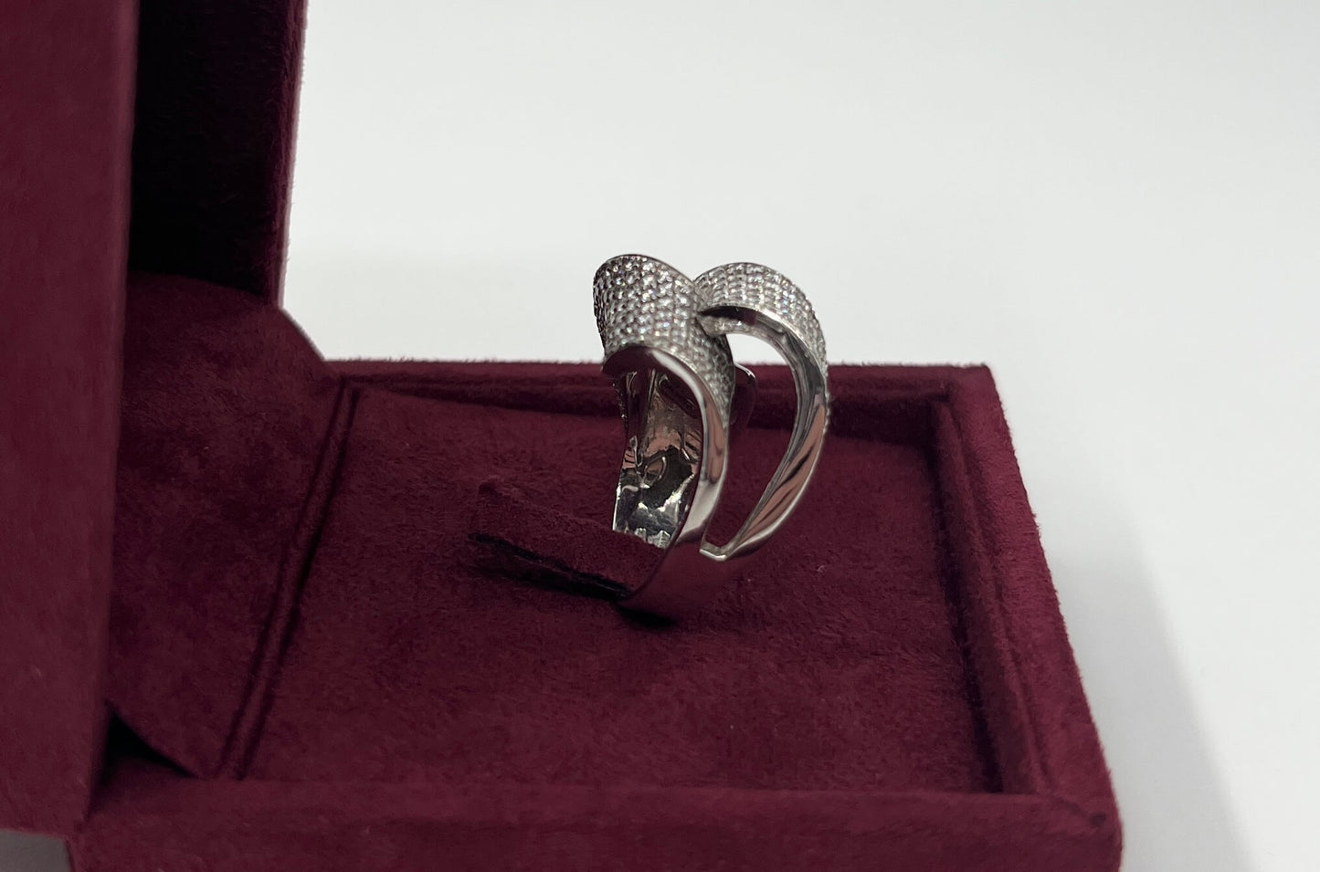 ANELLO IN ORO BIANCO 18KT CON DIAMANTI