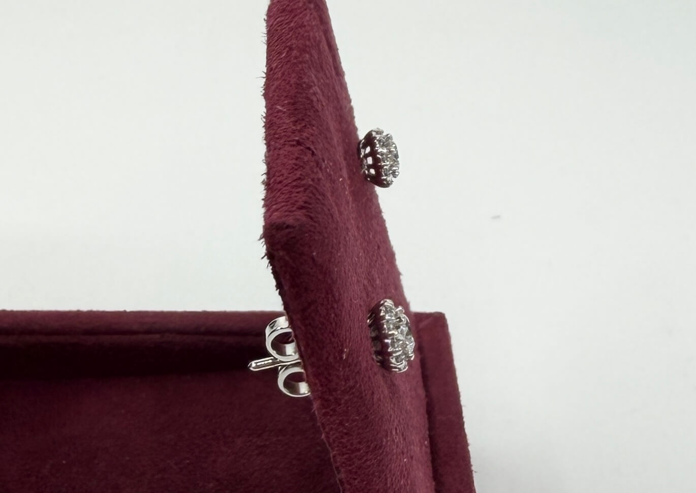 COPPIA DI ORECCHINI ORO 18KT BIANCO CON DIAMANTI