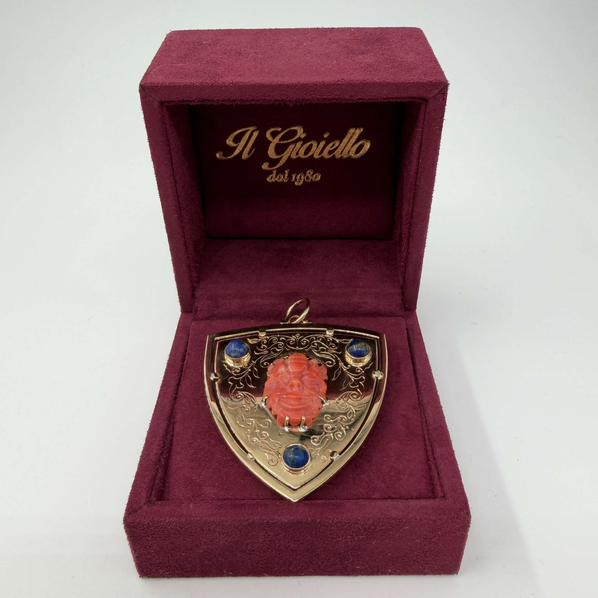 CIONDOLO ORO 18KT GIALLO Scudo Araldico CON CORALLO, LAPISLAZULI E GRANATI 19.49 gr