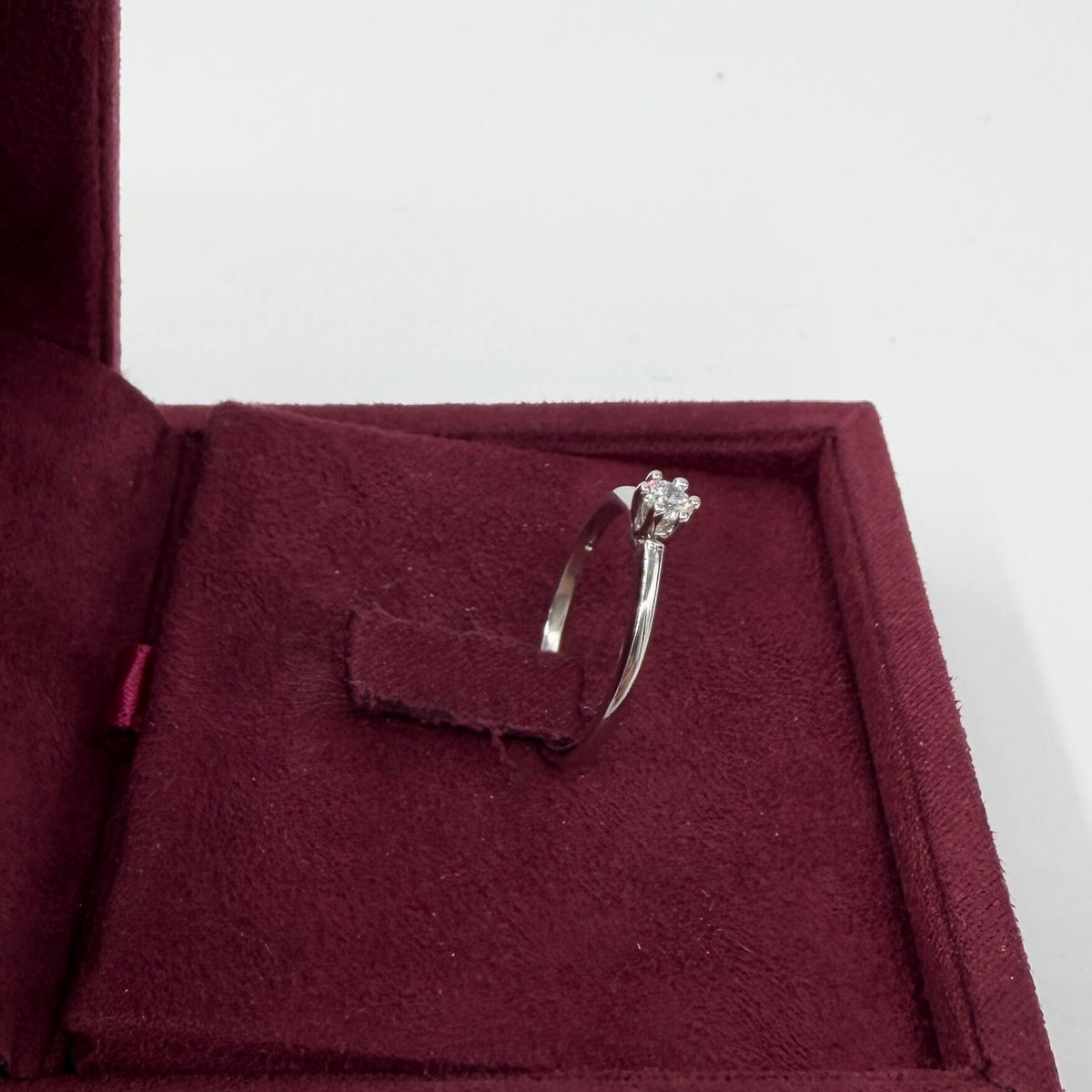 ANELLO ORO 18KT BIANCO Solitario con Diamante Naturale VS/F da 0.15ct 1.87 gr