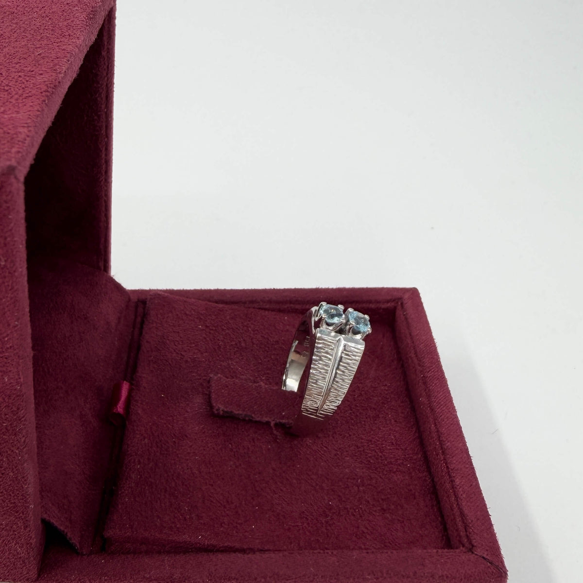 ANELLO ORO 18KT BIANCO con Acquamarine Naturali da 0.50ct 5.93 gr