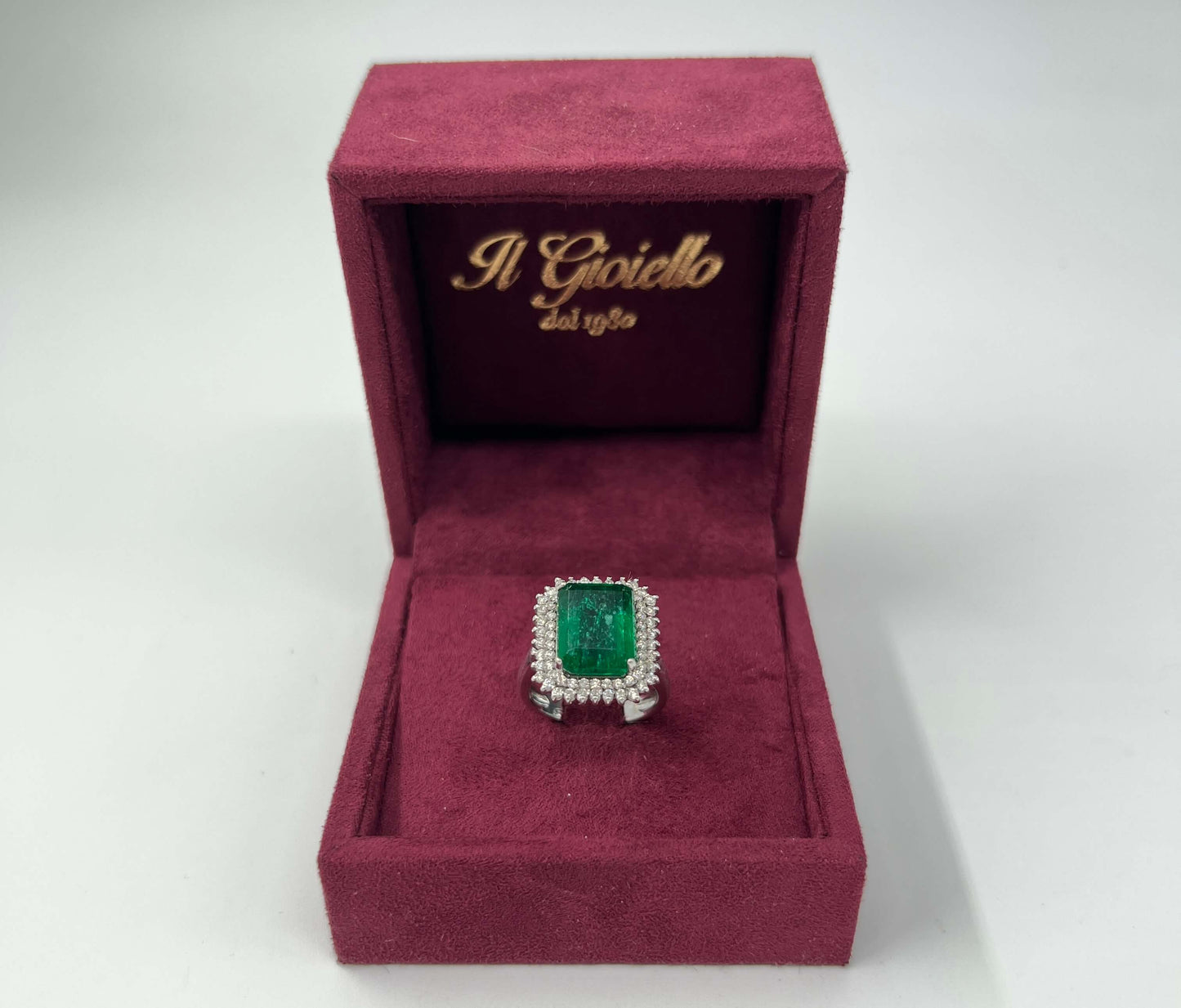 ANELLO IN ORO 18KT BIANCO CON SMERALDO E DIAMANTI