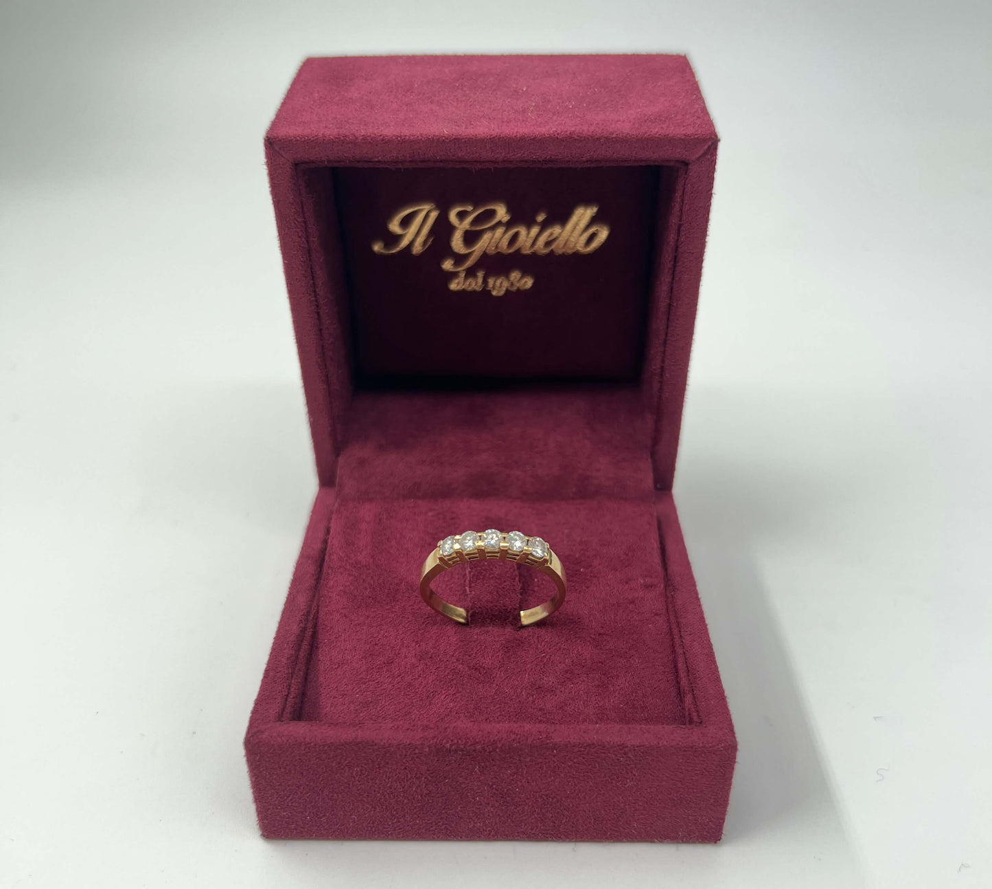 ANELLO IN ORO 18KT GIALLO CON DIAMANTI