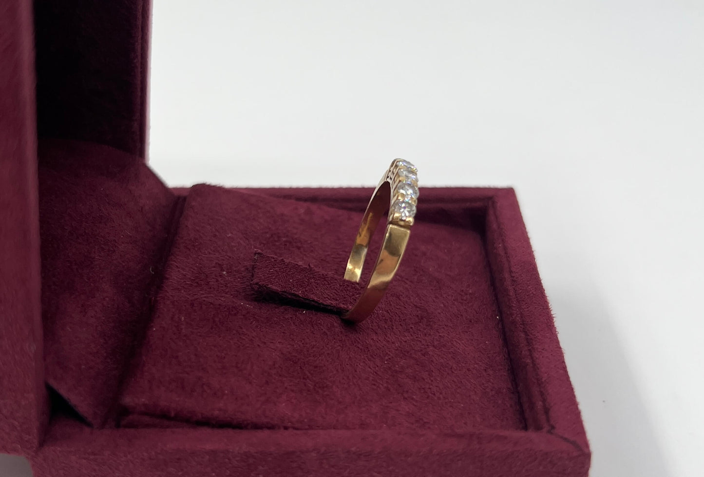 ANELLO IN ORO 18KT GIALLO CON DIAMANTI