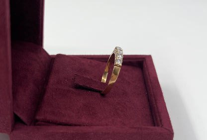 ANELLO IN ORO 18KT GIALLO CON DIAMANTI