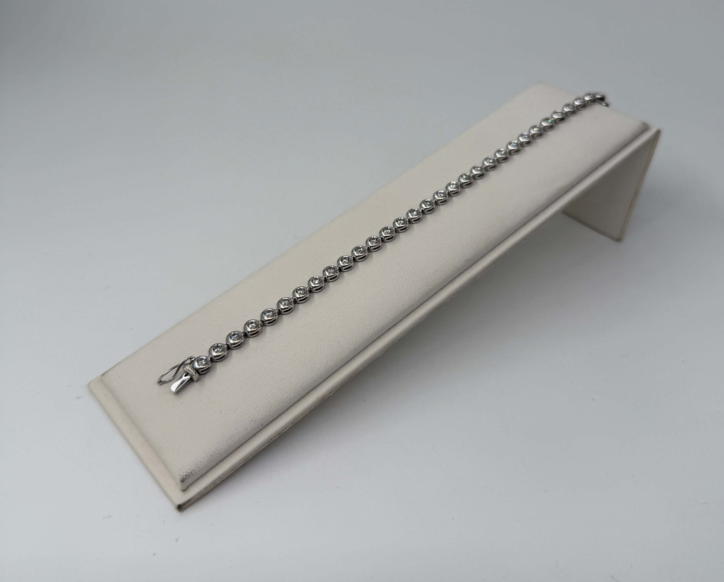 BRACCIALE TENNIS 18 KT CON DIAMANTI