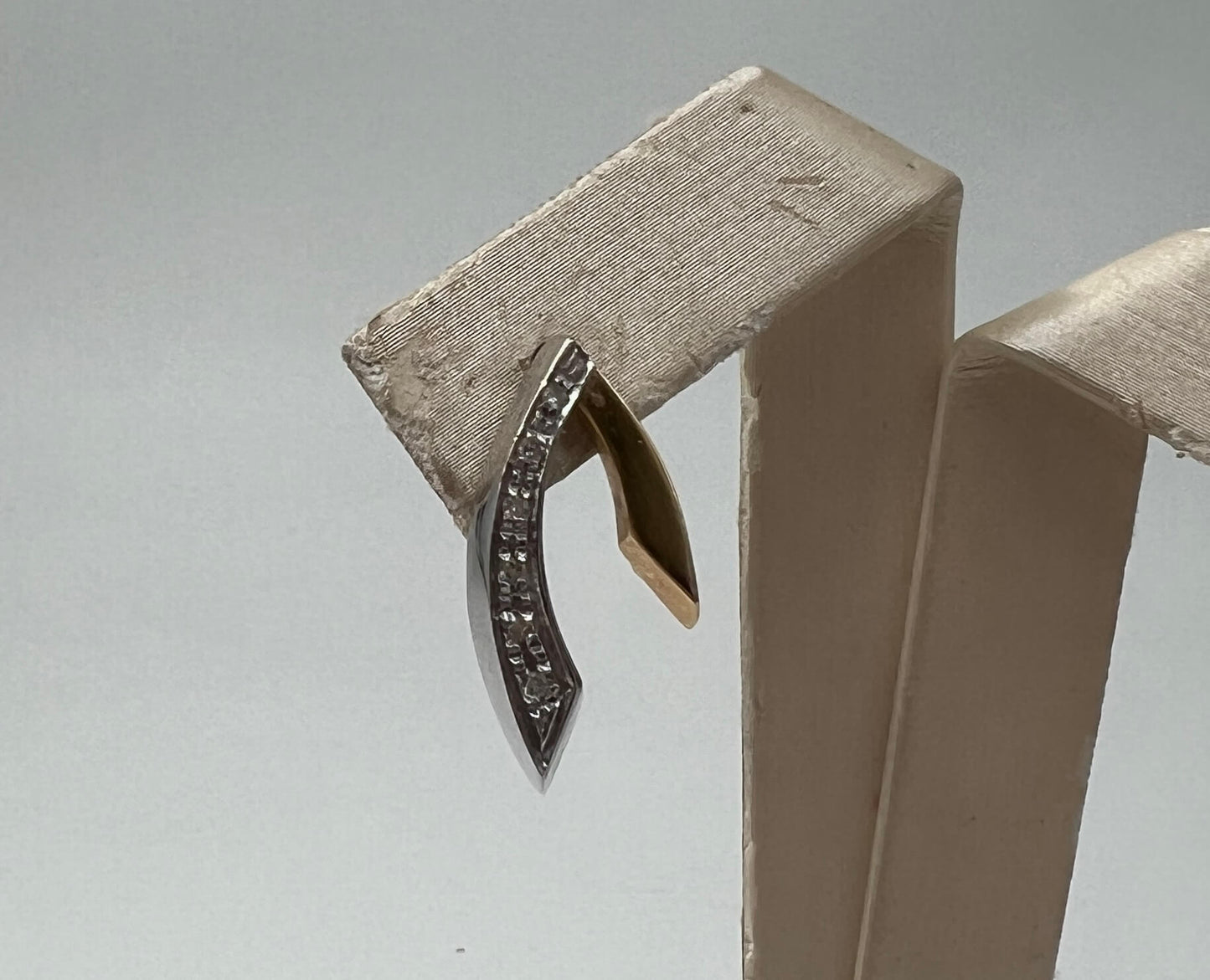 COPPIA DI ORECCHINI ORO 18KT BICOLOR CON DIAMANTI