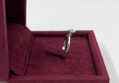 ANELLO SOLITARIO IN ORO 18KT BIANCO