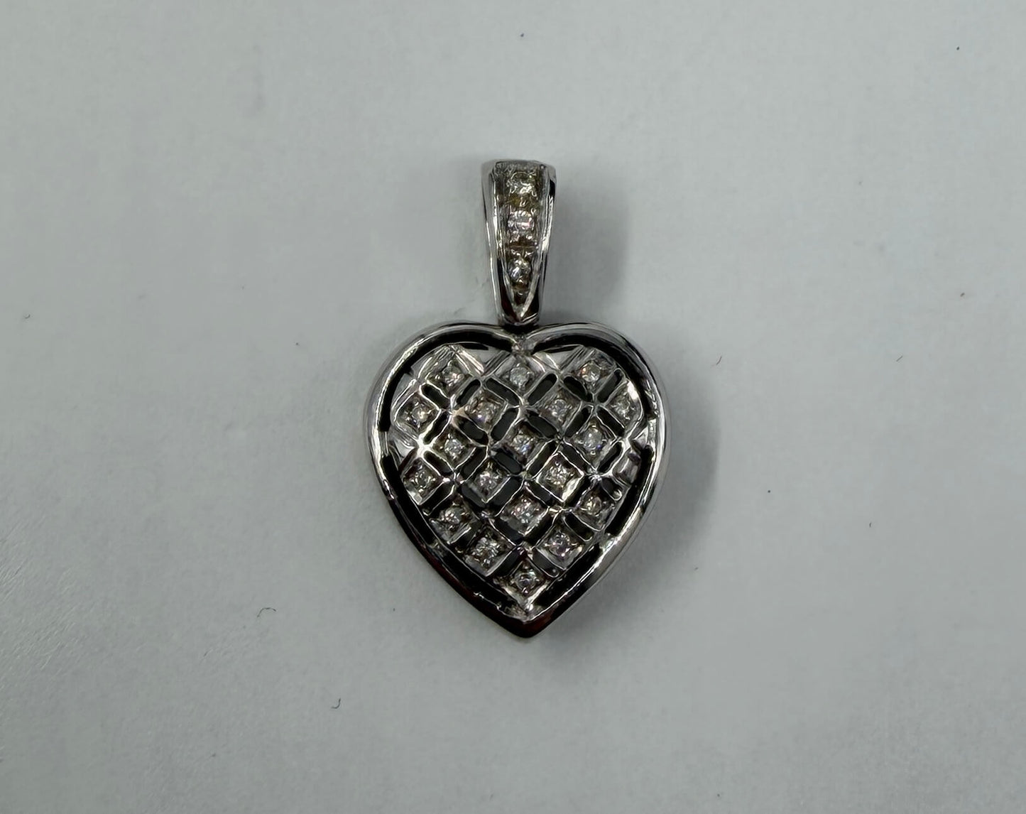 CIONDOLO ORO 18KT BIANCO CON DIAMANTI