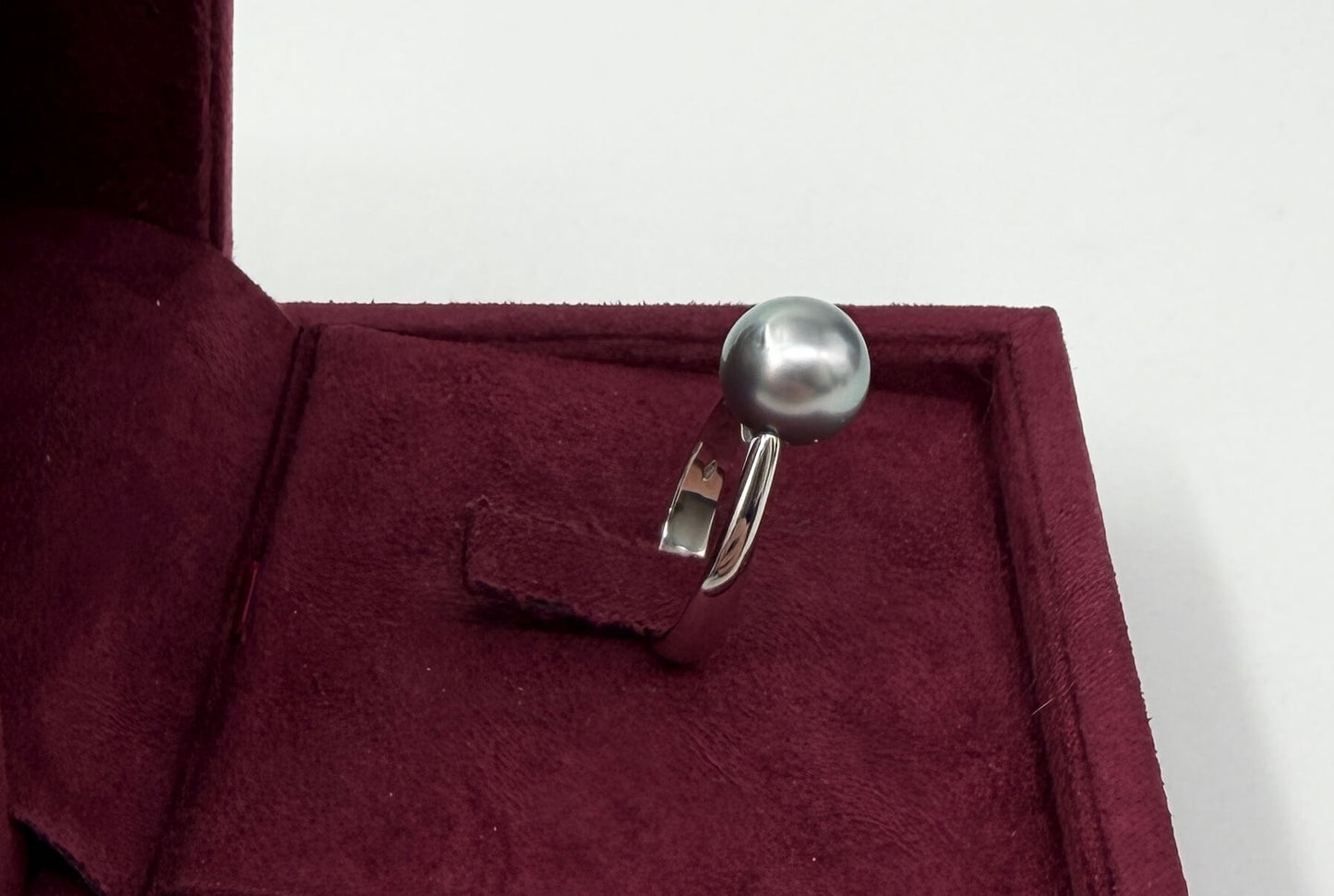 ANELLO IN ORO 18KT BIANCO CON PERLA TAHITI