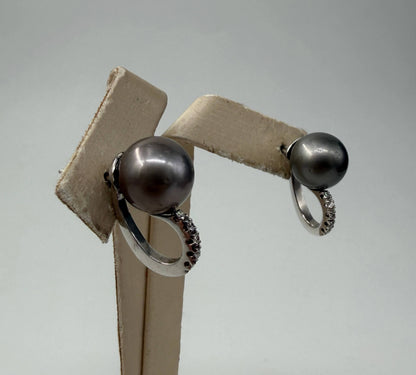 COPPIA DI ORECCHINI ORO 18KT BIANCO CON DIAMANTI E PERLA TAHITI