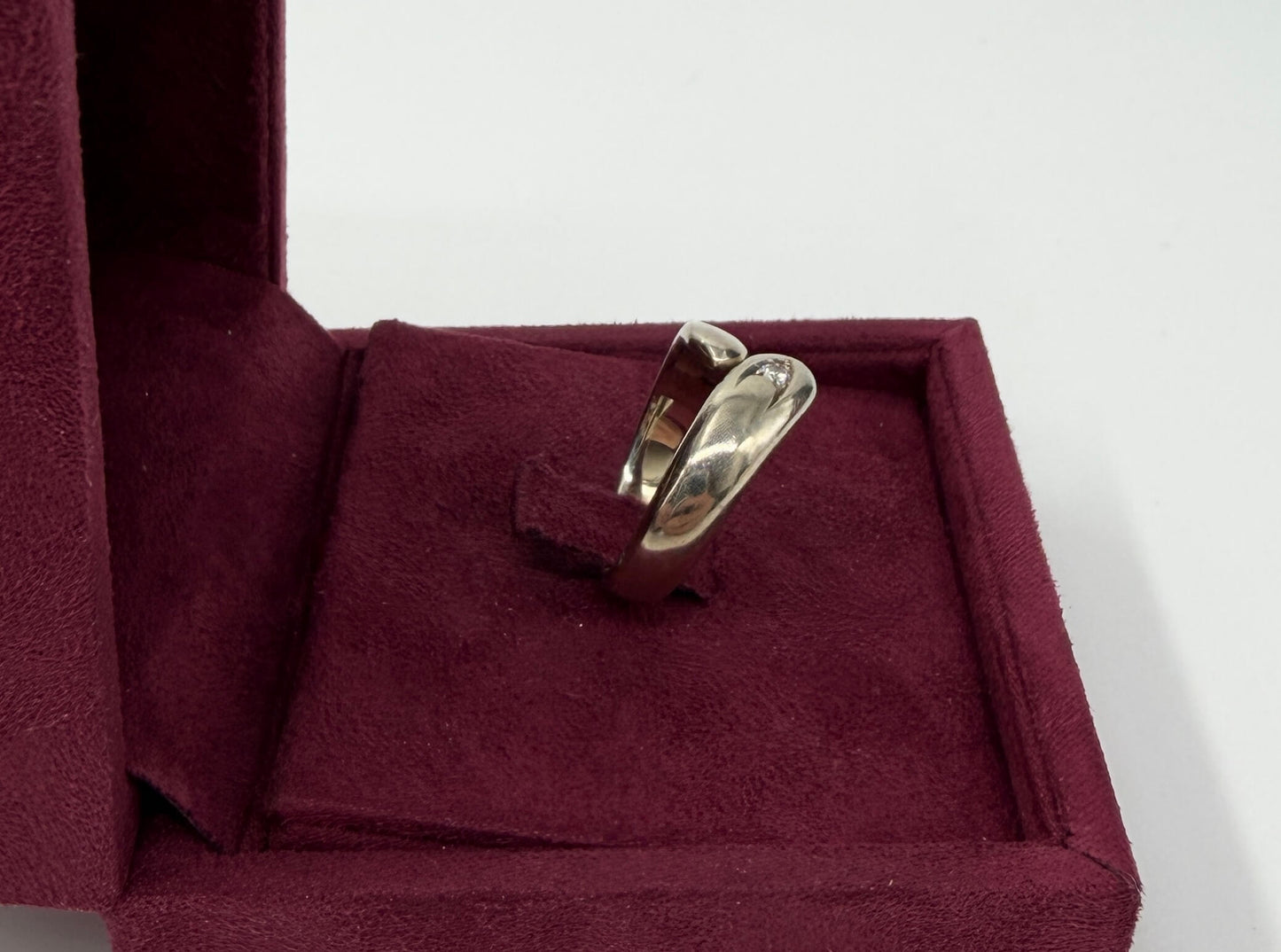 ANELLO IN ORO 18KT BIANCO CON DIAMANTE