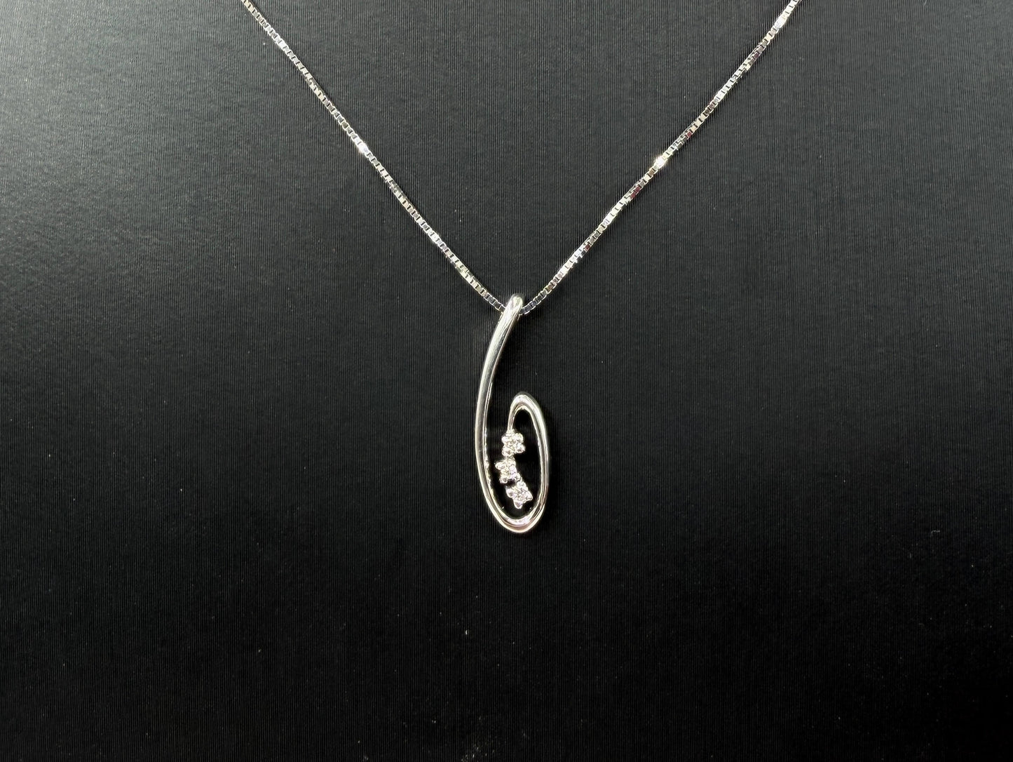 COLLANA ORO 18KT BIANCA CON DIAMANTI