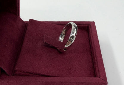 ANELLO IN ORO 18KT BIANCO CON DIAMANTI NERI