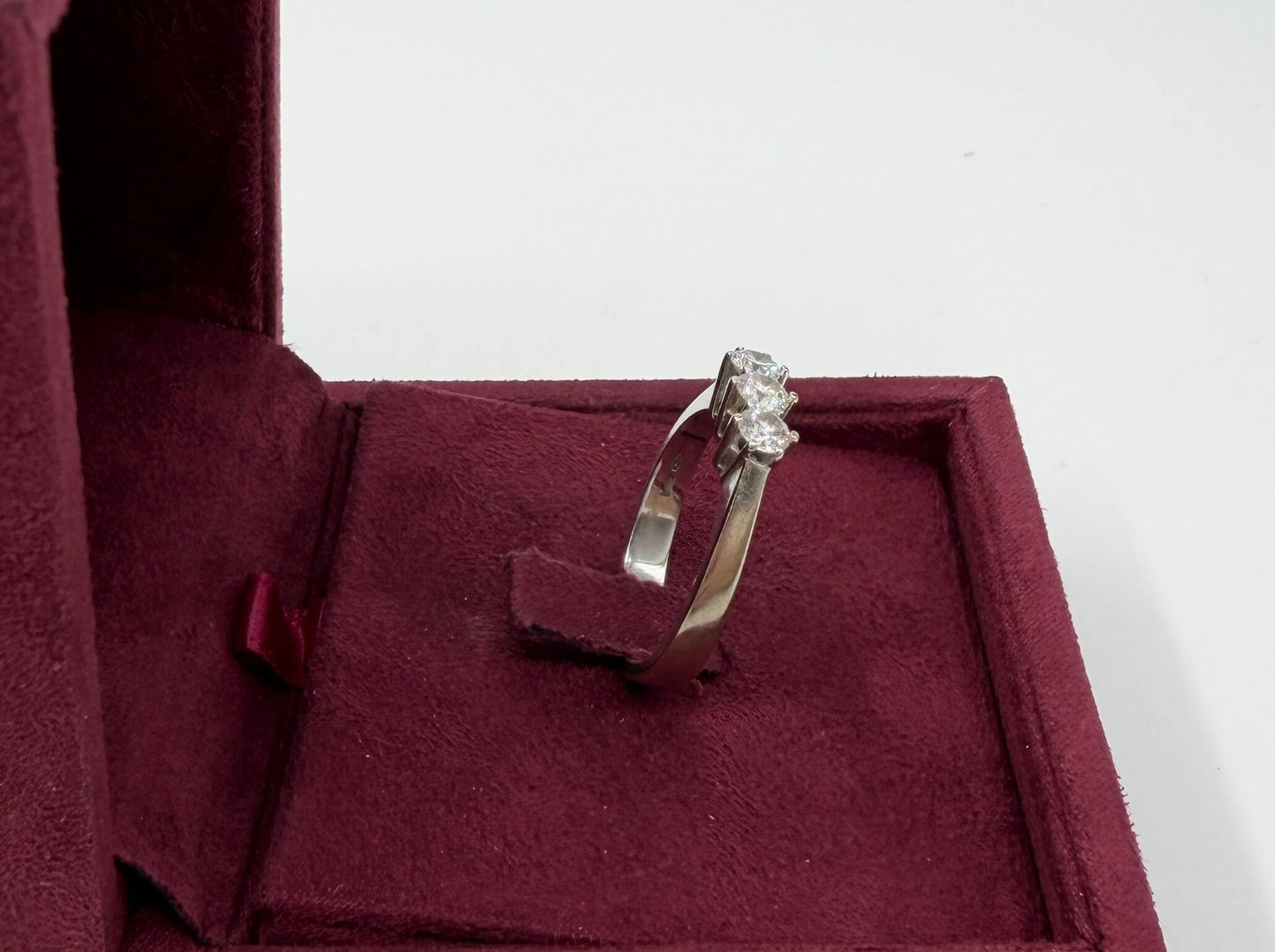 ANELLO TRILOGY IN ORO 18KT BIANCO