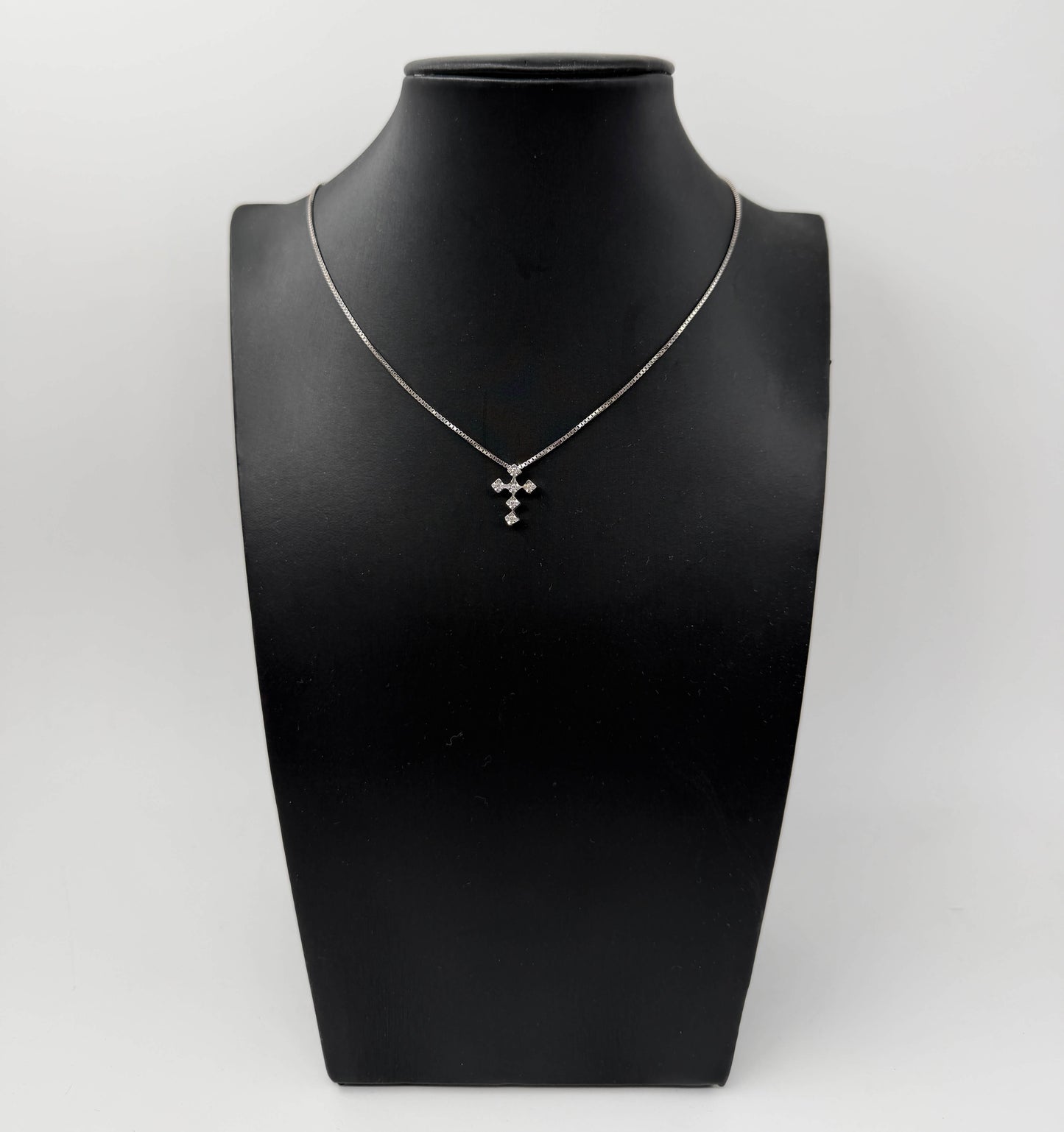 COLLANA ORO 18KT BIANCA CON DIAMANTI
