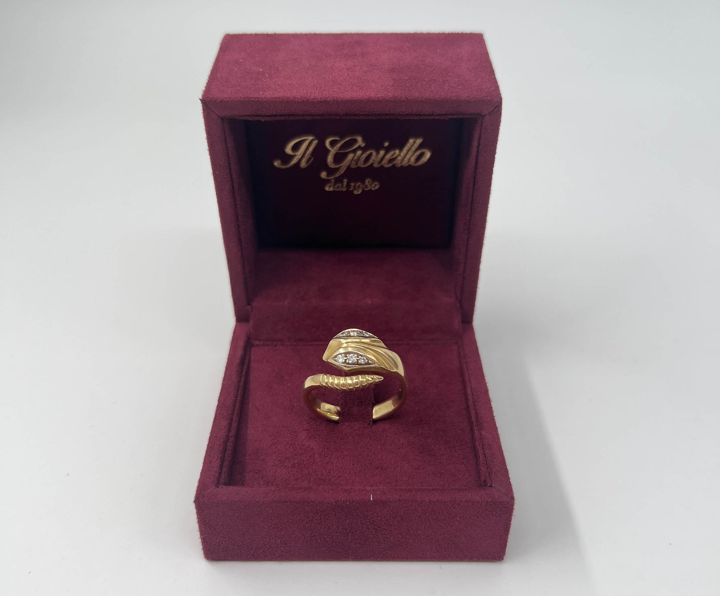 ANELLO IN ORO 18KT GIALLO CON DIAMANTI