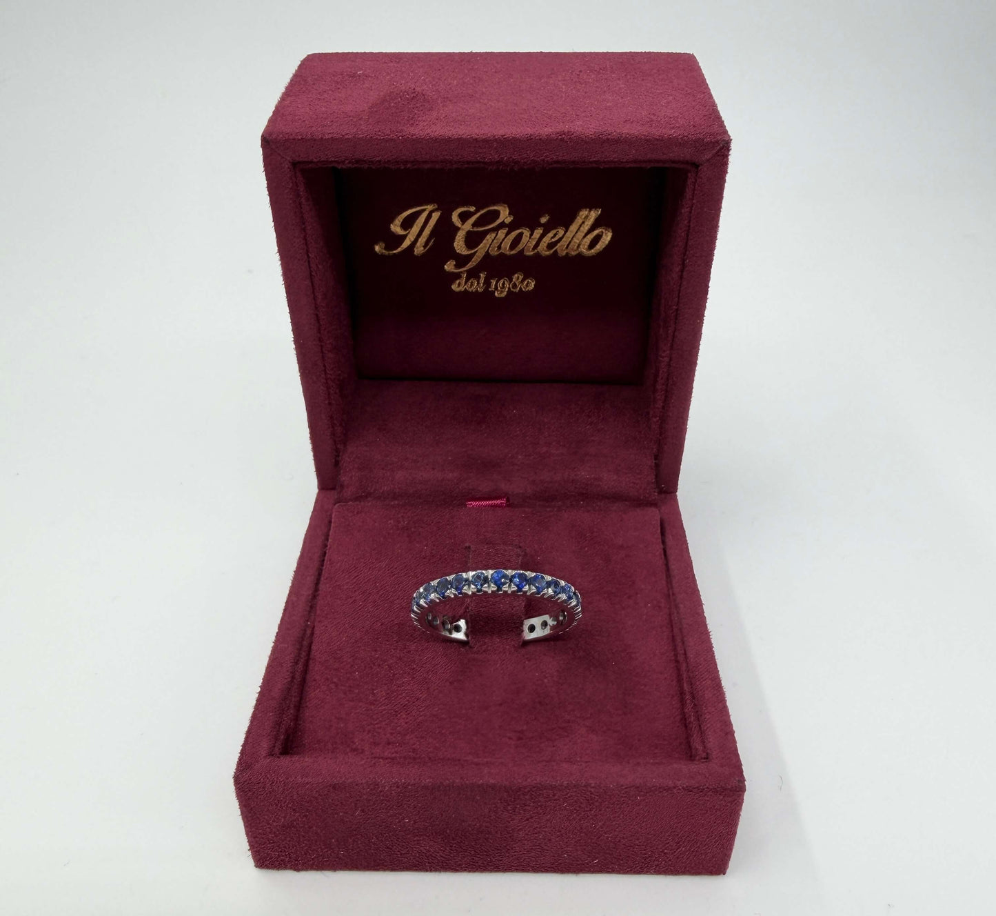 ANELLO IN ORO 18KT BIANCO CON ZAFFIRI NATURALI