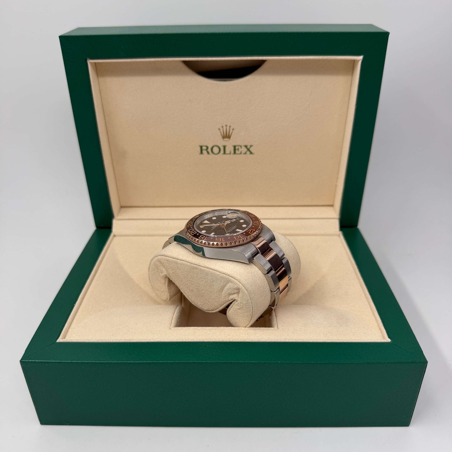ROLEX GMT-MASTER II "ROOTBEER" 126711CHNR 2020