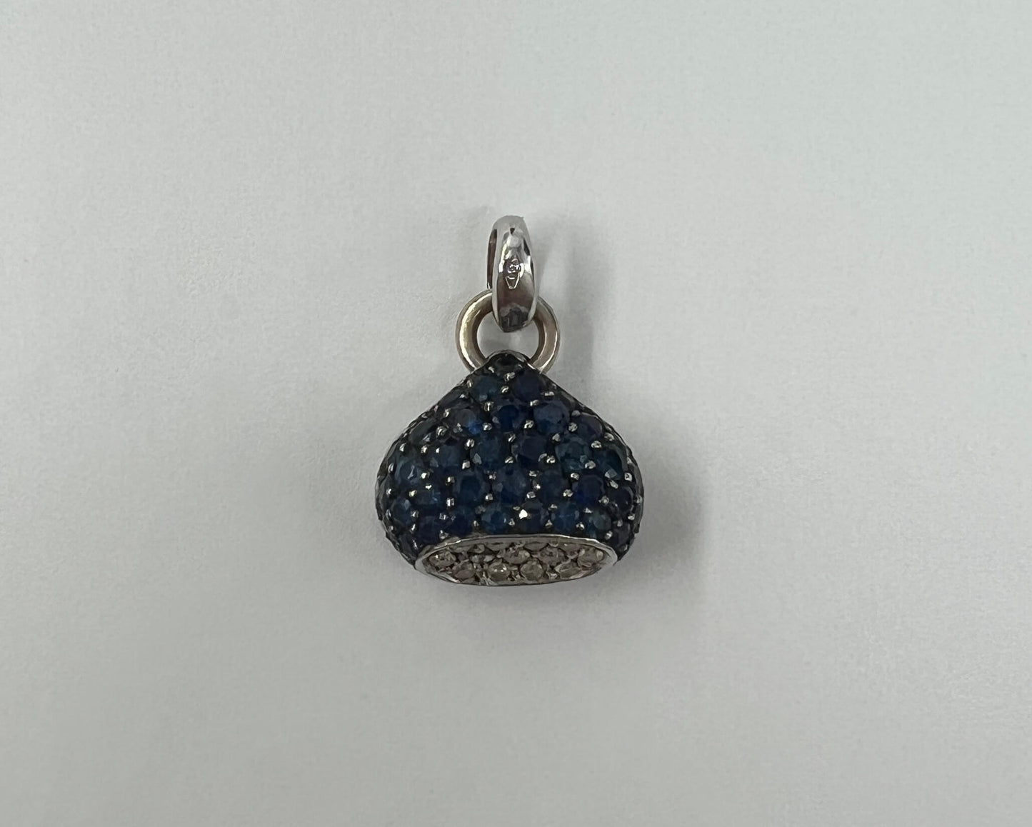 CIONDOLO ORO 18KT BIANCO CON DIAMANTI E ZAFFIRI